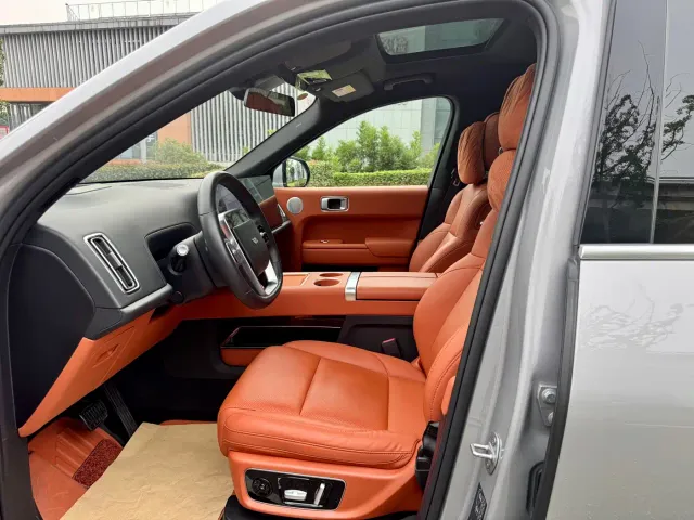 Li Auto L8 — Фото автомобиля 8