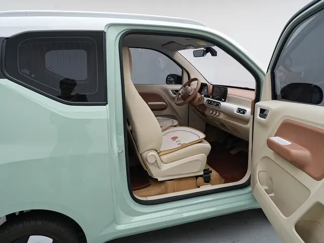 Wuling Hongguang Mini EV — Фото автомобиля 23