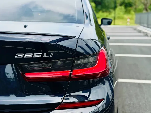 BMW 3 Series — Фото автомобиля 5