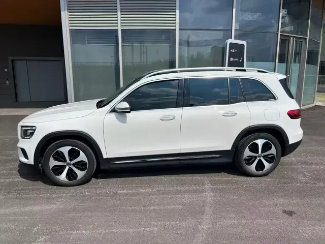 Mercedes-Benz GLB-Class — Фото автомобиля 2