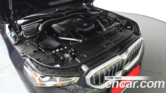BMW 5-Series 5 серия (G60) 530i xDrive M Sport — Фото автомобиля 6