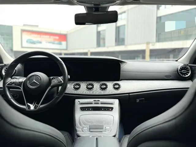 Mercedes-Benz CLS-Class — Фото автомобиля 4