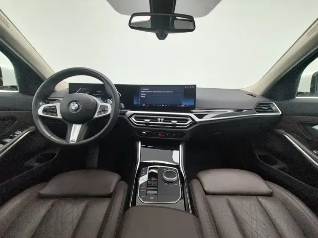 BMW 3 Series — Фото автомобиля 5