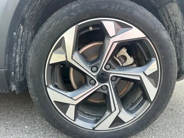 Geely Boyue L — Фото автомобиля 17