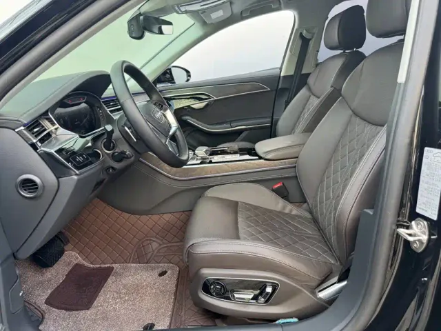 Audi A8 — Фото автомобиля 13