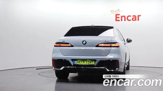 BMW 7-Series 7 серия (G70) 740i xDrive M Sport — Фото автомобиля 3