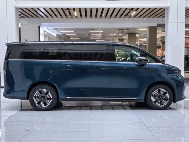 Geely Yizhen L380 — Фото автомобиля 5