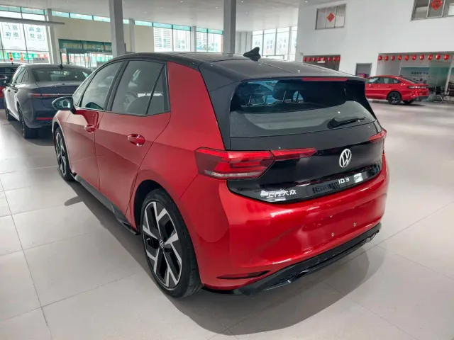 Volkswagen ID.3 — Фото автомобиля 11