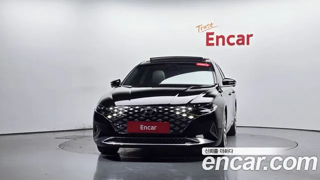 Hyundai Grandeur New — Фото автомобиля 3