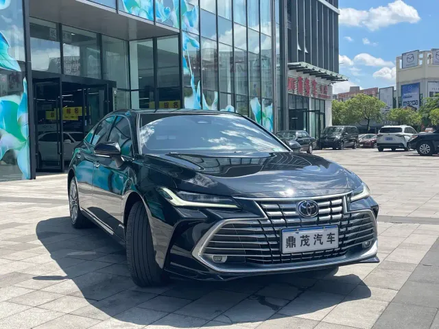 Toyota Avalon — Фото автомобиля 8