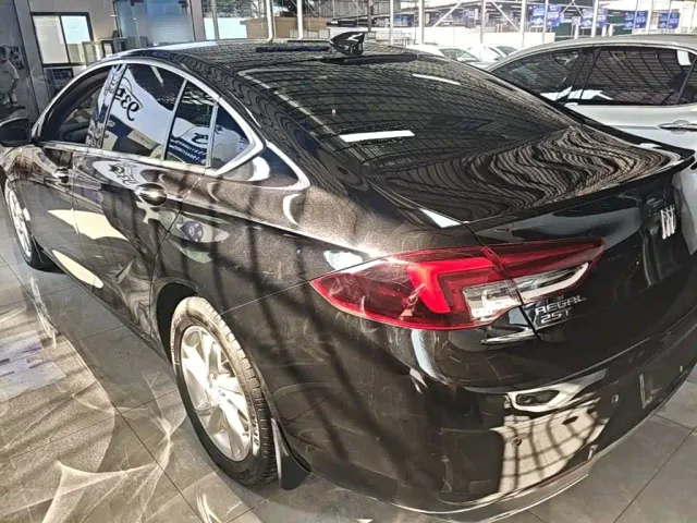 Buick Regal — Фото автомобиля 4