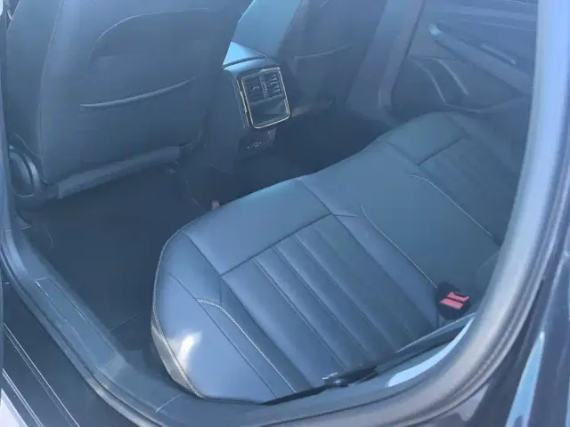 Volkswagen Passat — Фото автомобиля 11