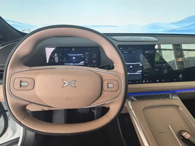 Xpeng G9 — Фото автомобиля 23