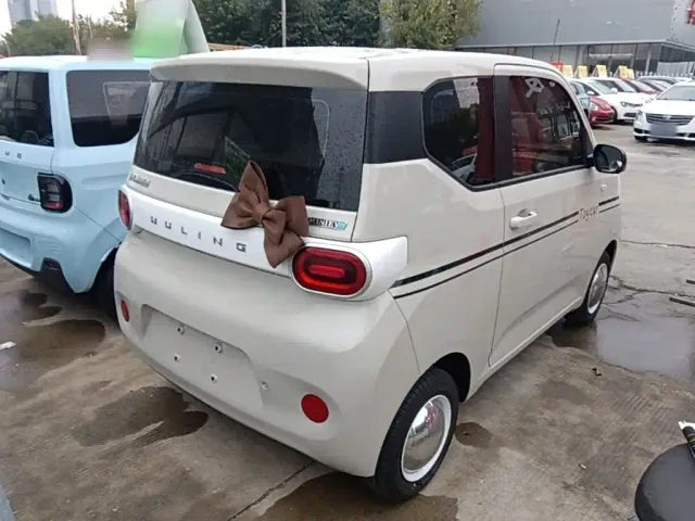 Wuling Hongguang Mini EV — Фото автомобиля 6