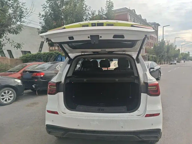 Roewe RX5 — Фото автомобиля 18