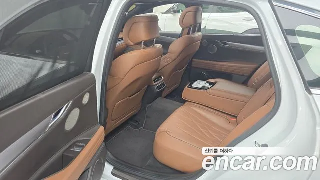 Genesis G80 Бензин 2.5 турбо AWD — Фото автомобиля 12