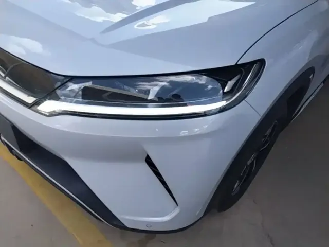 BYD Yuan UP 2024 401KM Leading Edition — Фото автомобиля 23
