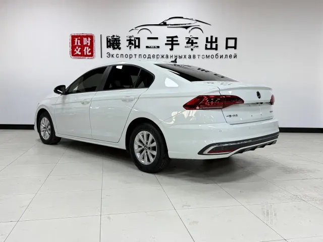 Volkswagen Bora — Фото автомобиля 4
