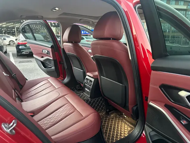 BMW 3 Series — Фото автомобиля 10