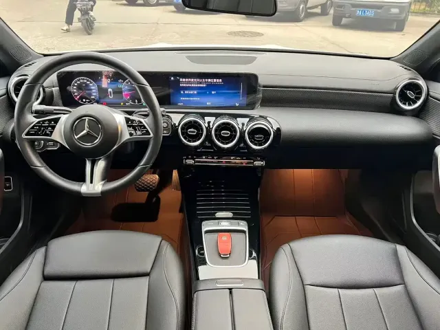 Mercedes-Benz A-Class — Фото автомобиля 5
