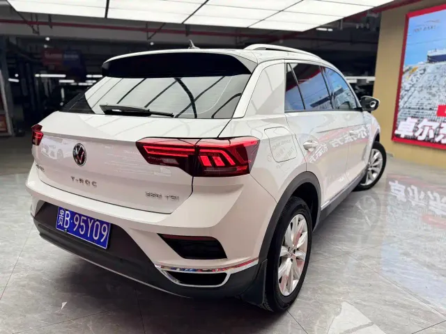 Volkswagen T-Roc — Фото автомобиля 5