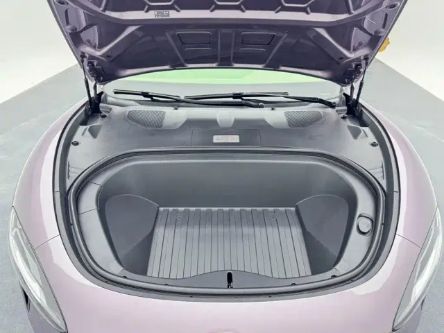 Xiaomi SU7 — Фото автомобиля 29