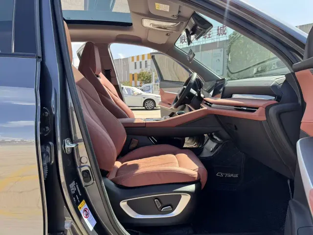 Changan CS75 Plus — Фото автомобиля 30