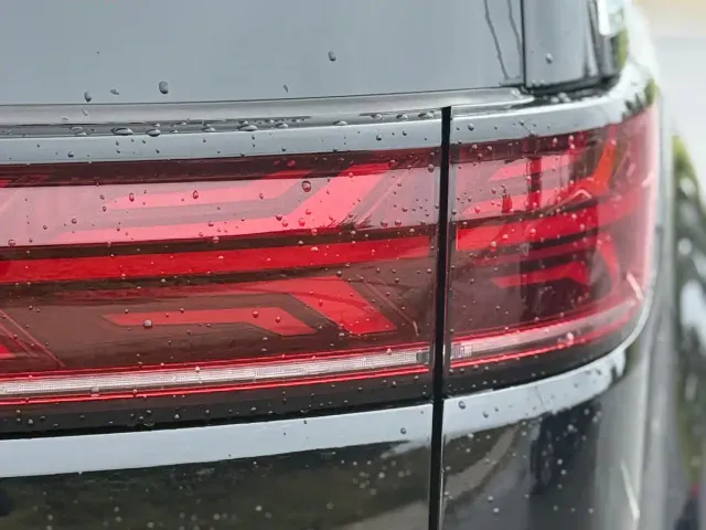 Denza Denza D9 2024 DM-i 980 AWD Flagship — Фото автомобиля 24