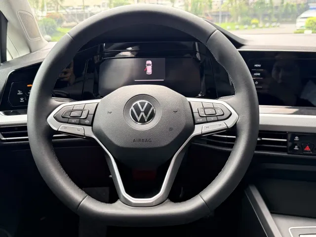 Volkswagen Golf — Фото автомобиля 15