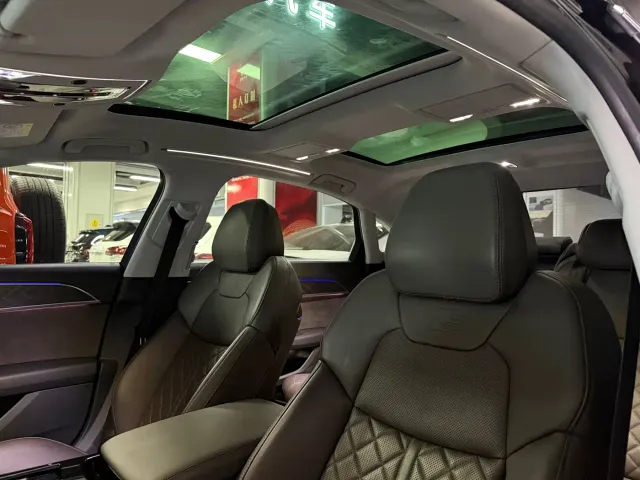 Audi A8 — Фото автомобиля 17