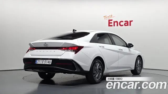 Hyundai Avante CN7 — Фото автомобиля 2