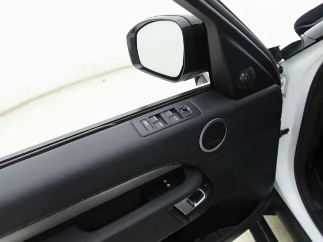 Land Rover Discovery — Фото автомобиля 13