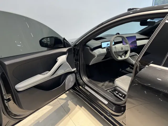 Nio ET5 Touring — Фото автомобиля 6