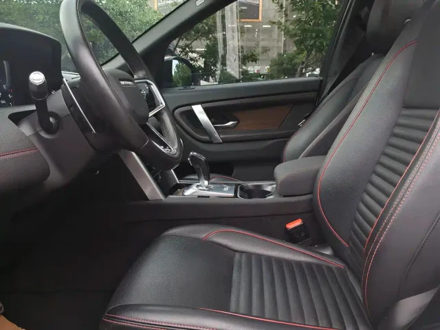 Land Rover Discovery Sport — Фото автомобиля 7
