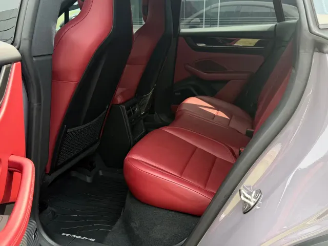 Porsche Macan EV — Фото автомобиля 12