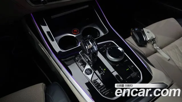 BMW X7 M50i 6 мест — Фото автомобиля 8