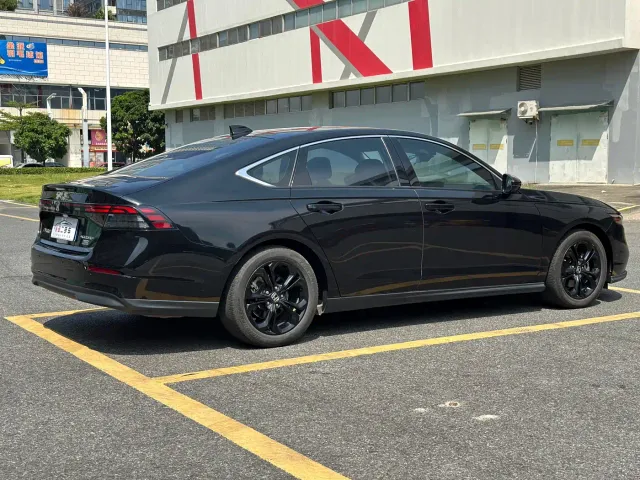 Honda Accord — Фото автомобиля 18