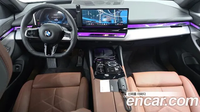 BMW 5 Series G60 — Фото автомобиля 10