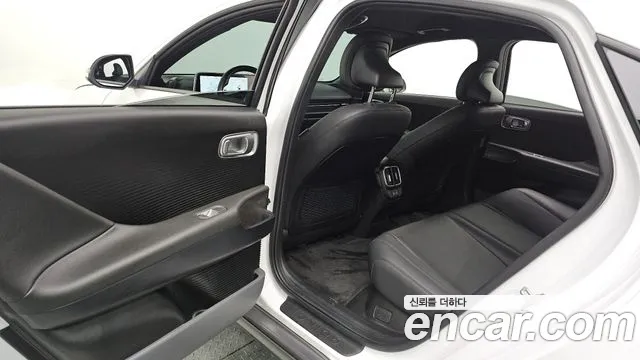 Hyundai Ioniq 6 — Фото автомобиля 16