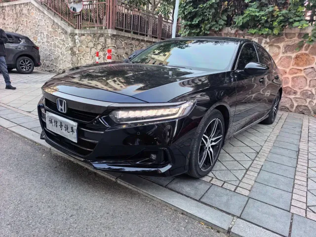 Фотография автомобиля — Honda Accord