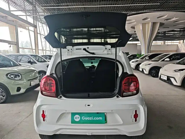 Roewe Clever — Фото автомобиля 18