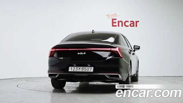 Kia K8 — Фото автомобиля 4