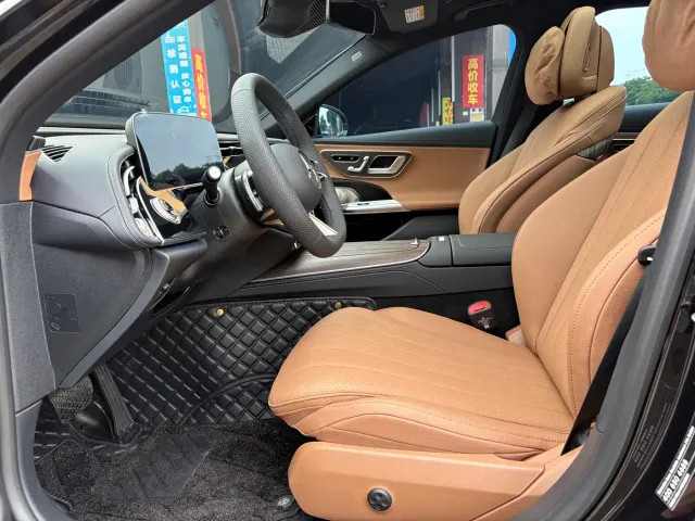 Mercedes-Benz E-Class — Фото автомобиля 11