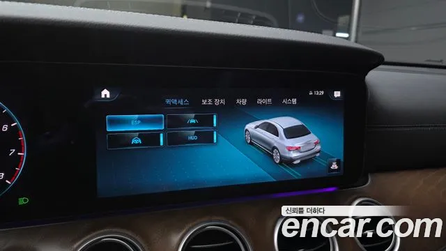 Mercedes-Benz E-Class — Фото автомобиля 15