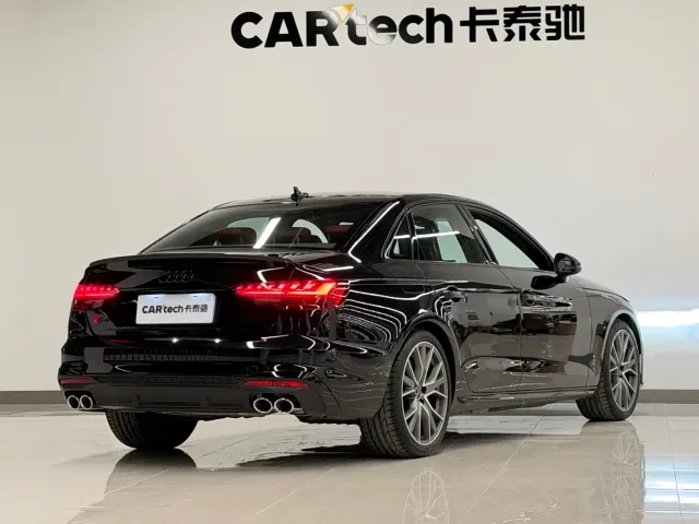 Audi S4 — Фото автомобиля 3