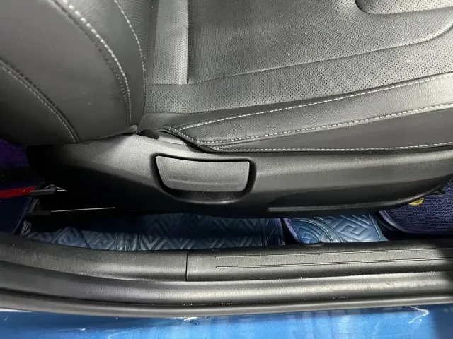 Hyundai Elantra 2022 1.5L CVT LUX Premium Edition — Фото автомобиля 24