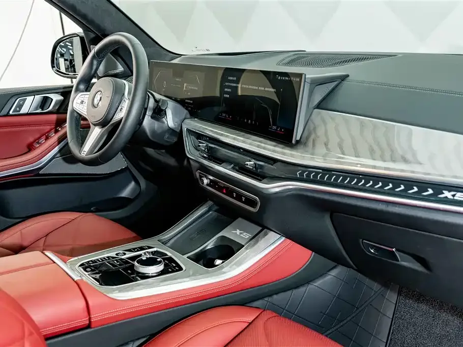 BMW BMW X5 2026 xDrive 40Li M Sport Night Edition Package — Фото автомобиля 19