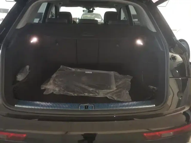 Audi Q5L — Фото автомобиля 4