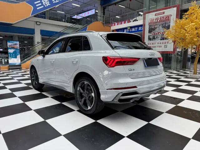 Audi Q3 — Фото автомобиля 16
