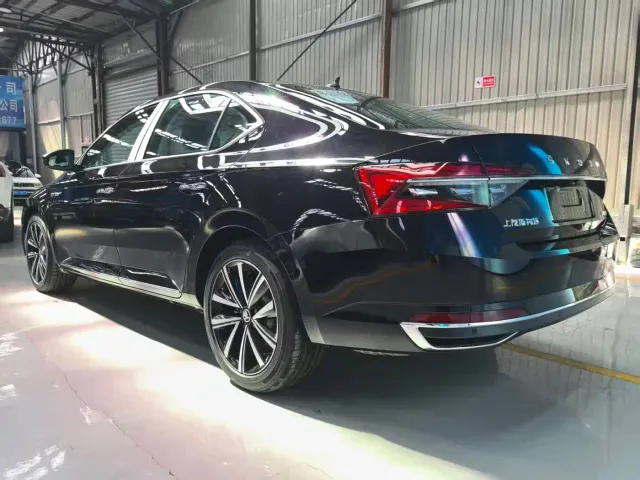 Skoda Superb — Фото автомобиля 4